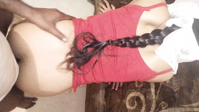 Adolescente (18+) Es Penetrada En El Dormitorio