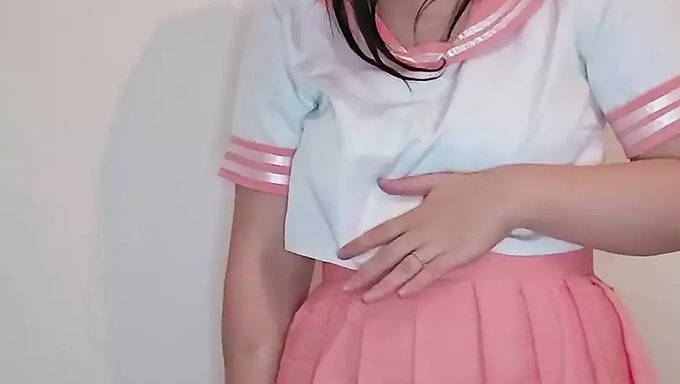 Morena Con Un Dildo: Erotica Casera