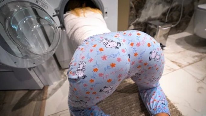 Aproveché A Mi Cuñada Mientras Ella No Se Resistía