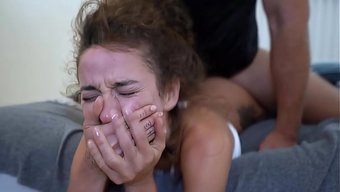 Ella Grita...