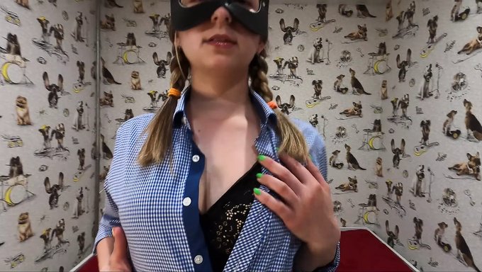Meando Y Placer: Un Video Caliente De Eyaculación Femenina
