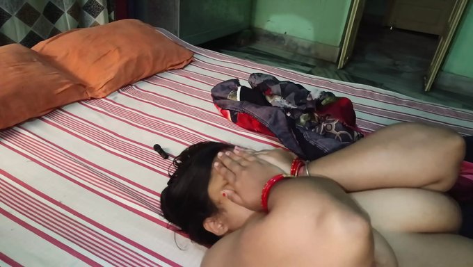 Pareja Madura Tiene Sexo Por Primera Vez En Cámara