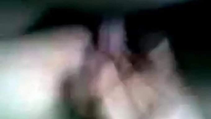 Dedos Hasta Las Lágrimas: El Intenso Orgasmo De Una Amateur Asiática