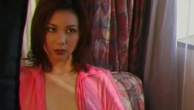 La Sensual Experiencia De Taiwán Nana.