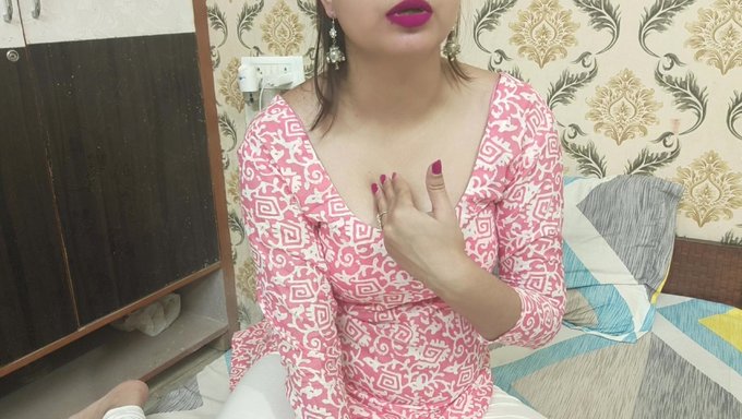 Morena India Amateur Se Ensucia Con Papá En El Patio Trasero
