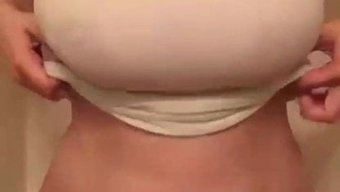 ¡las Tetas...