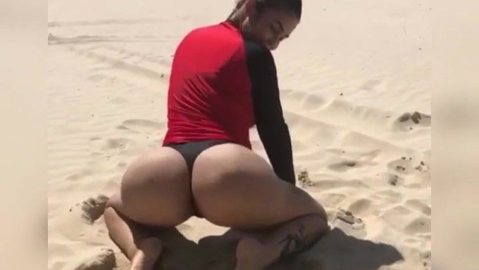 Latina De Gran Culo Se Monta En La Parte 2