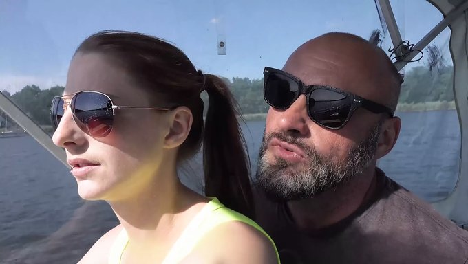 ¡pareja Amateur Disfruta Del Sexo Duro En El Aire Libre! ¡no Te Pierdas Esta Escena Caliente!