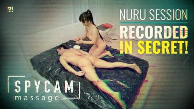 Masaje Nuru Asiático Con Una Chica De Cámara Y Tetas Grandes