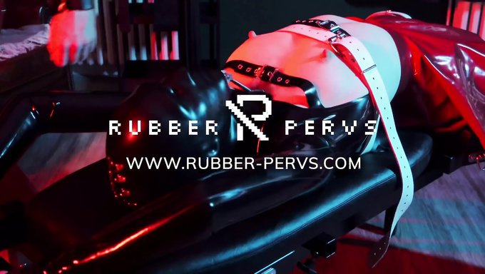 Experimenta El Placer Bdsm Definitivo Con Este Video De Fetiche De Látex