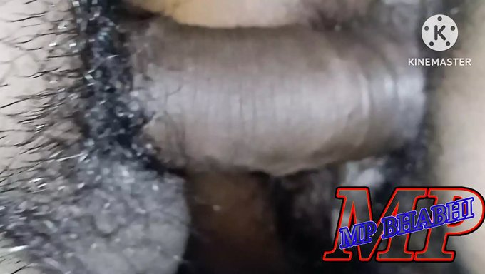 Adolescente (18+) Recibe Sexo Público Con Sus Grandes Tetas Naturales